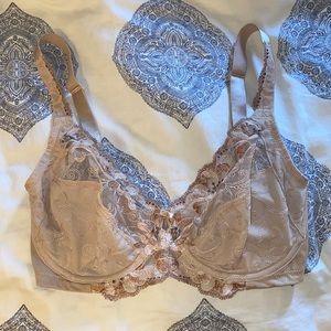Triumph Lace Bra 32F
